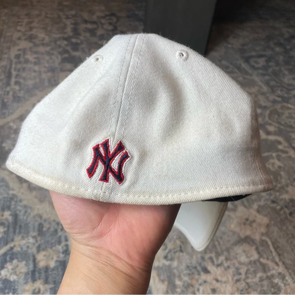 New Era White Yankees NY Logo Cap - Picture 4 of 5